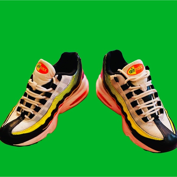 Nike Air Max Size 5.5 - Picture 3 of 10